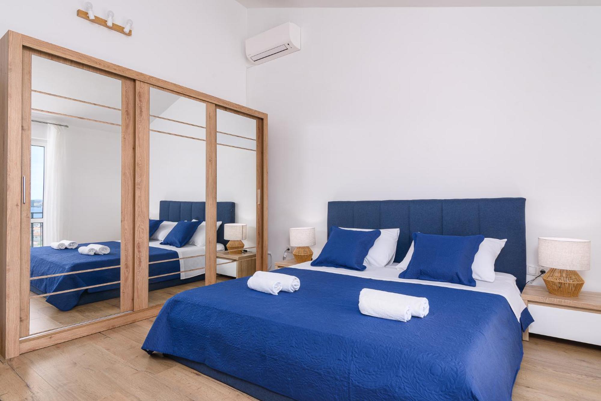 Apartments Eva Trogir Exterior photo